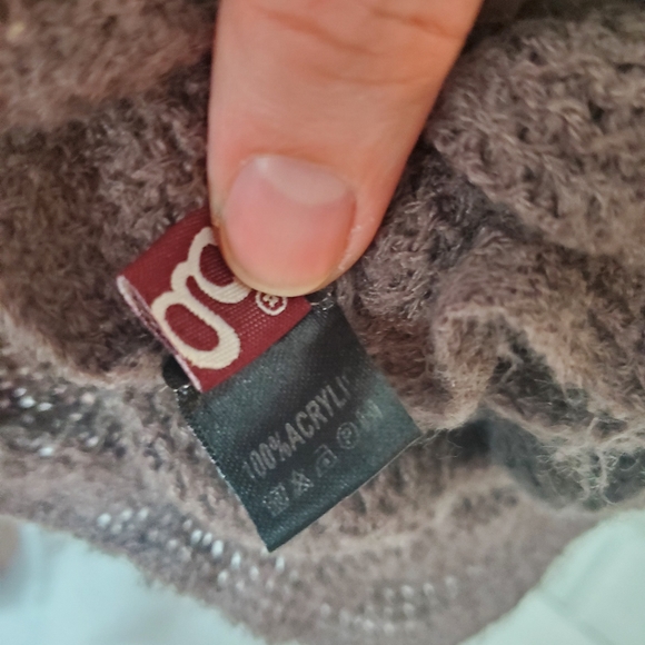 Deep Violet Purple Yarn Fringe Scarf - Picture 4 of 9